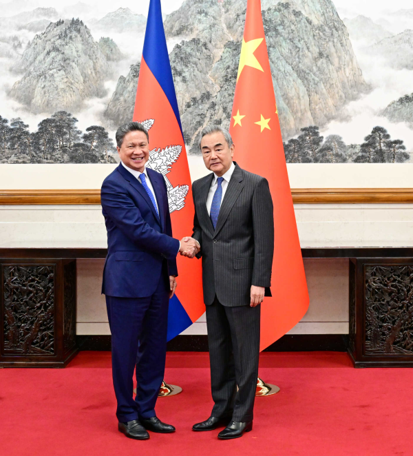 配资知识网 配资 王毅会见柬埔寨副首相孙占托：反对个别国家大搞单边霸凌